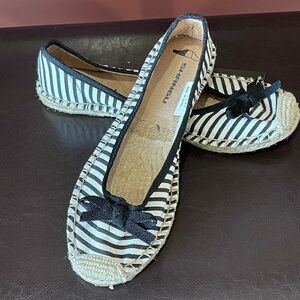 Shangu blank and white stripe new with tag size 9 slip on flats